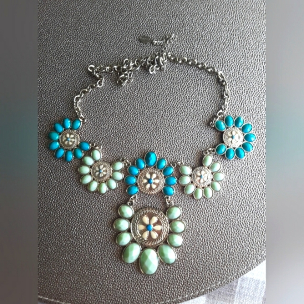 💚2/$25💚 Aldo Silver and Blue Necklace Statement Piece Women's Jewelry